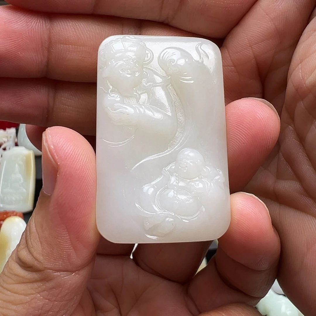 和田玉未镶嵌颈饰