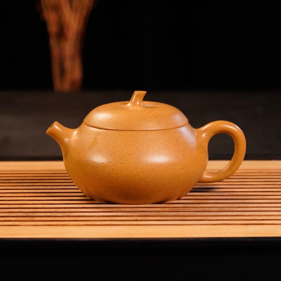 GS16-023  王梓豪  宜兴手工紫砂  茄瓜