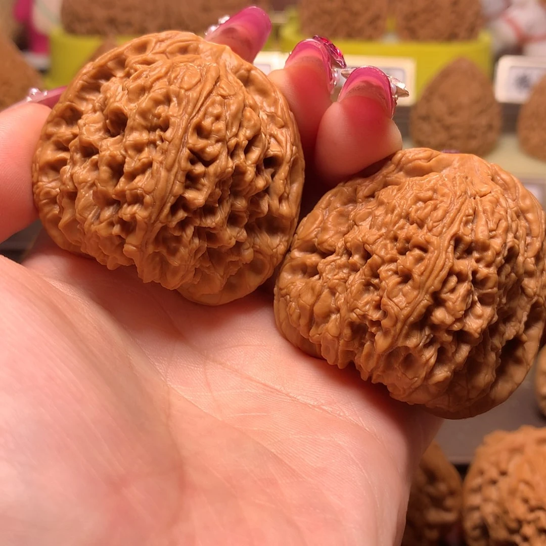 文玩核桃吊坠酒***道南疆46