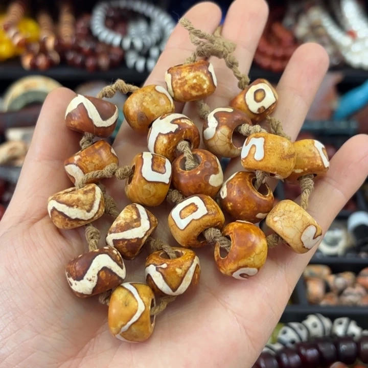 M***H玛瑙/玉髓未镶嵌颈饰