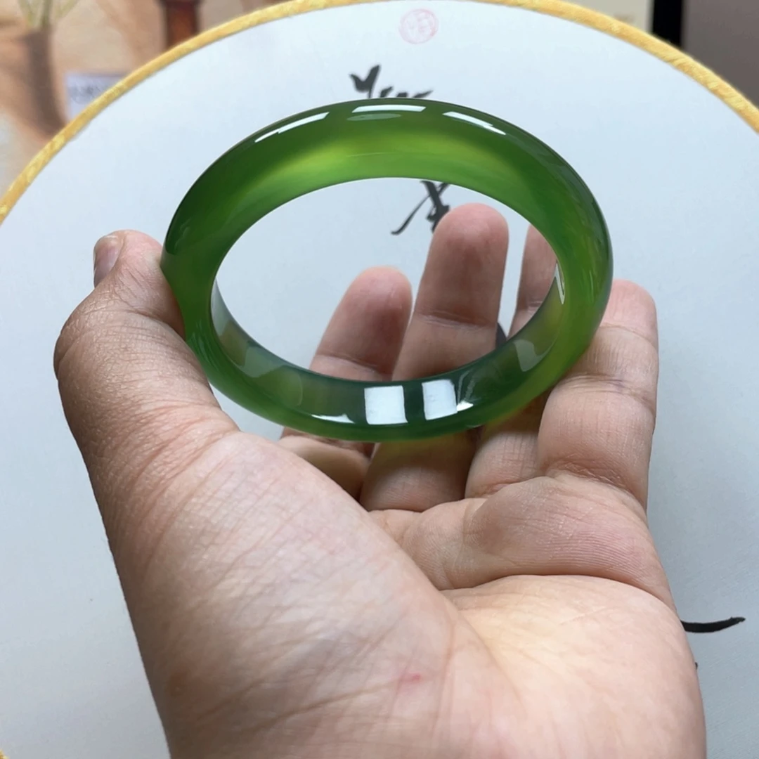 玛瑙/玉髓手镯未镶嵌58