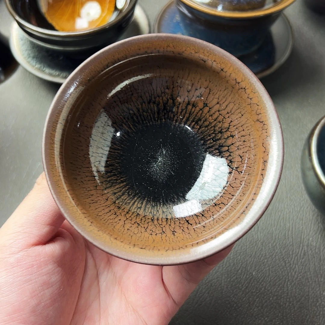 茶盏我们是有共同话题有