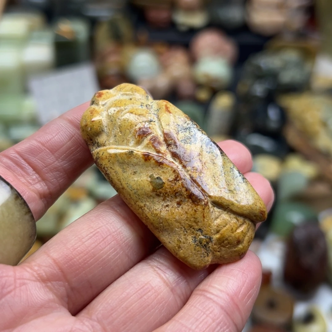 岫岩河磨玉（透闪石质玉）未镶嵌颈饰河磨玉知了