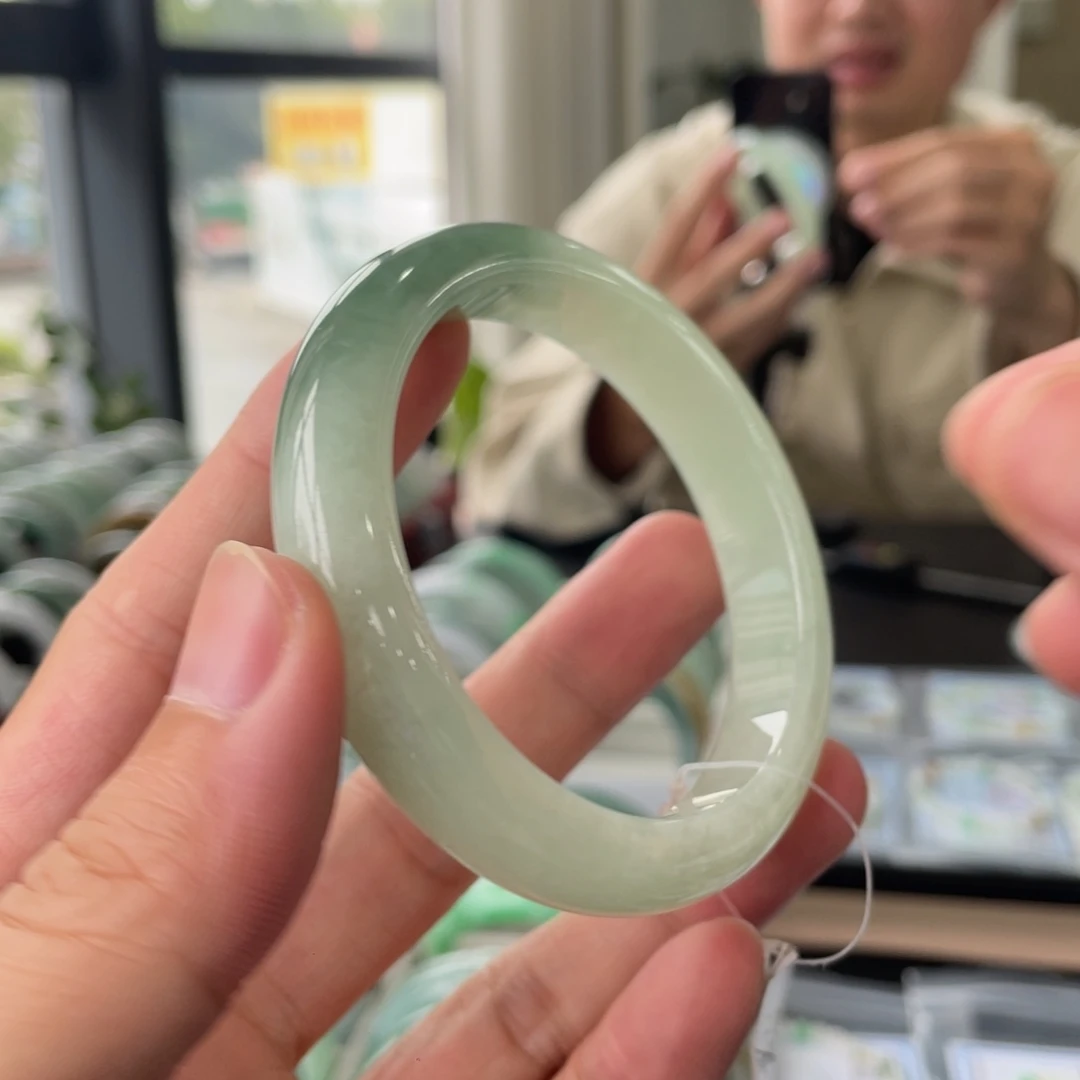 翡翠未镶嵌手镯58