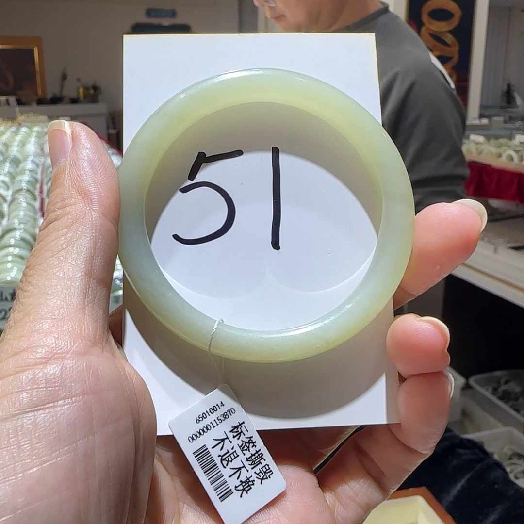 和田玉未镶嵌手镯333