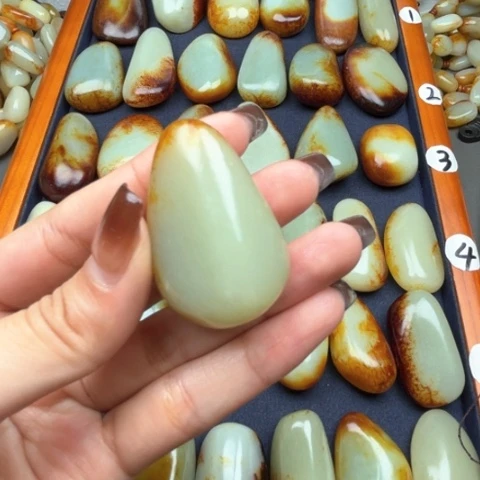 和田玉颈饰未镶嵌洋**杨