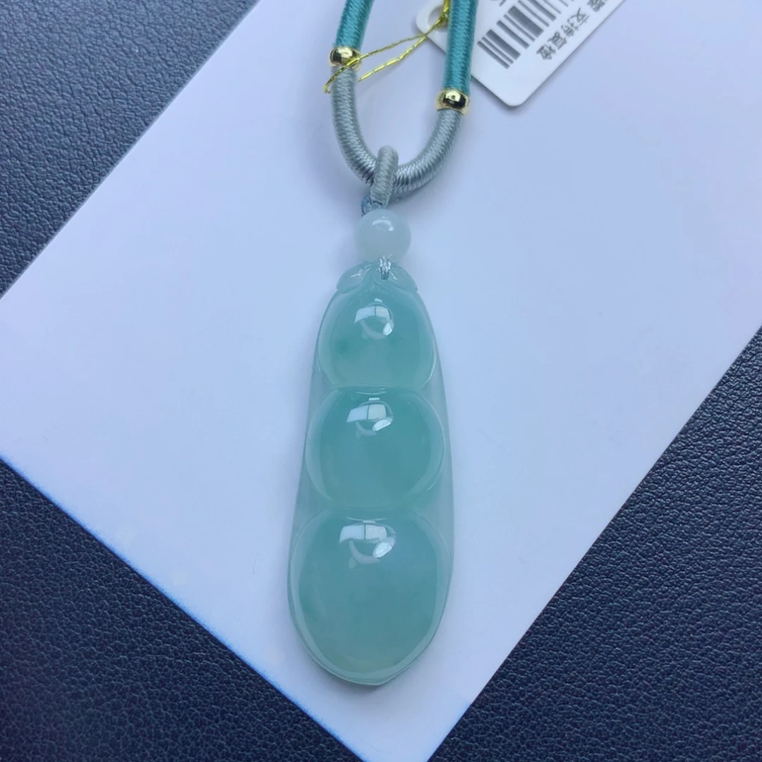 翡翠颈饰未镶嵌福豆