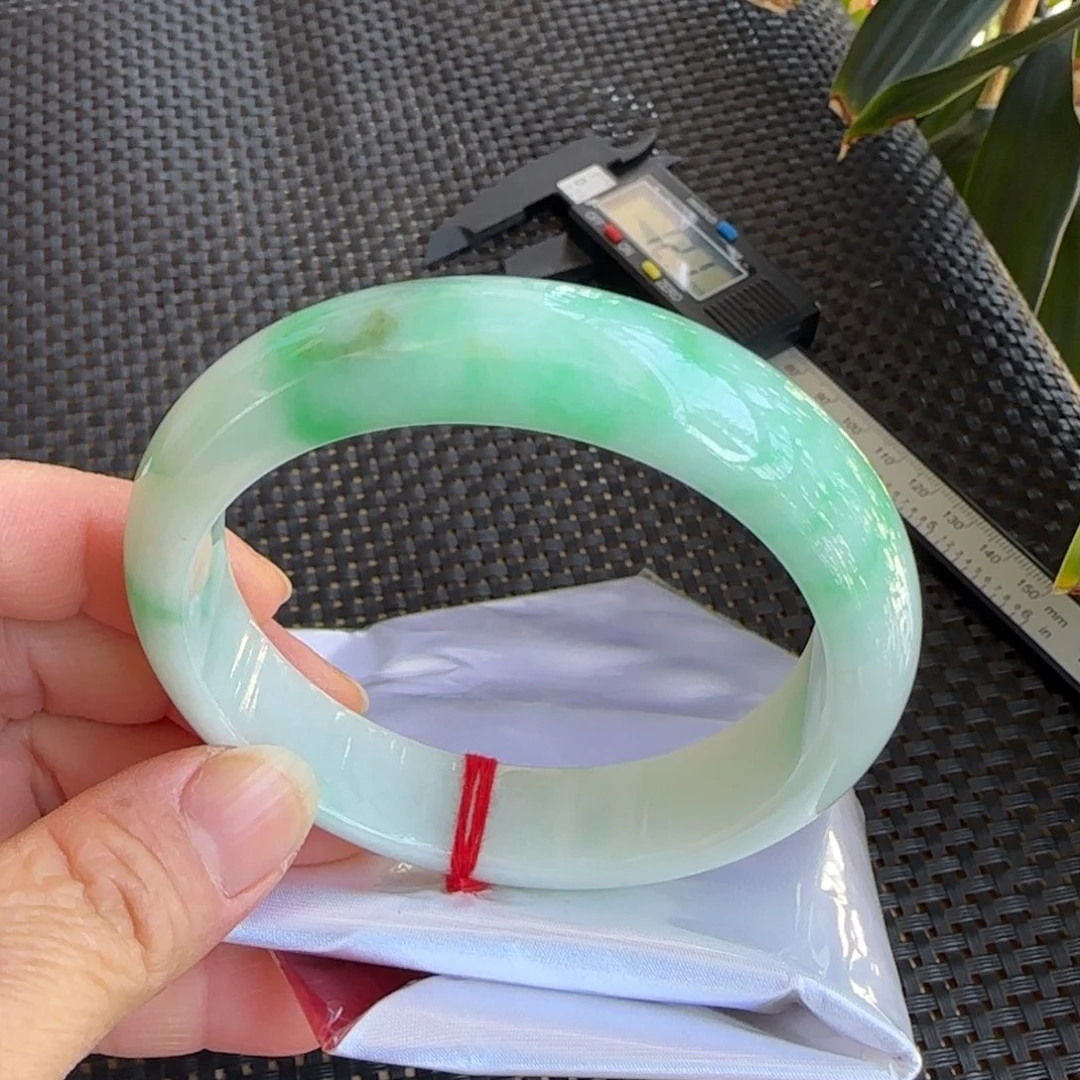 翡翠未镶嵌手镯58.8正圈手镯