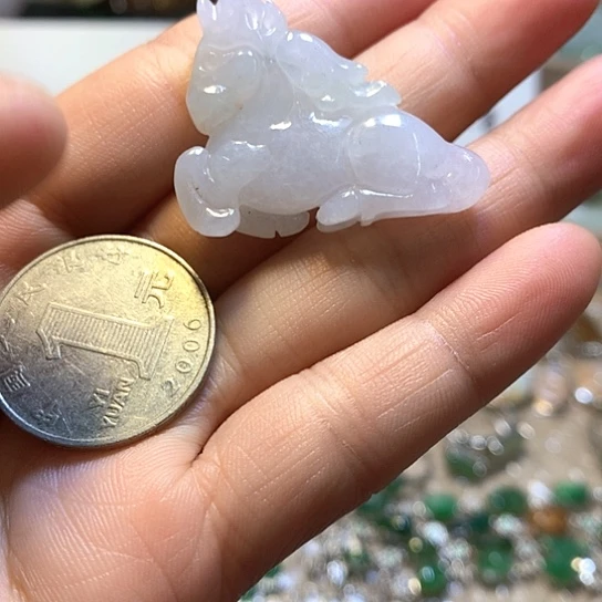 翡翠未镶嵌颈饰吊坠