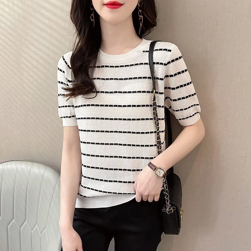 条纹镂空减龄冰丝短袖t恤针织衫女夏季新款宽松打底遮肉显瘦上衣