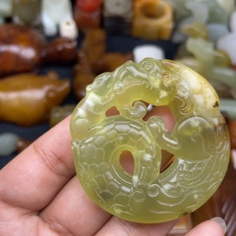 蛇纹石玉未镶嵌颈饰15