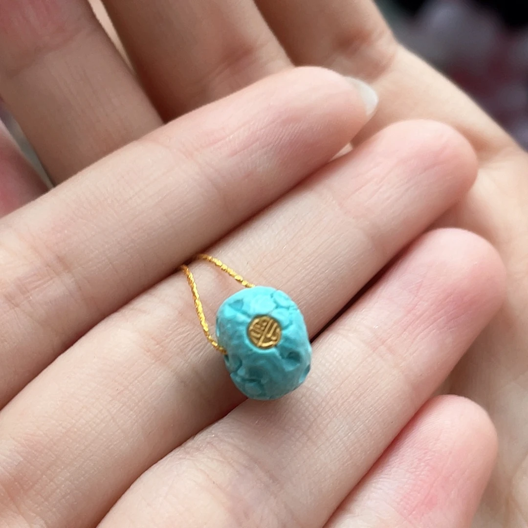 绿松石未镶嵌颈饰