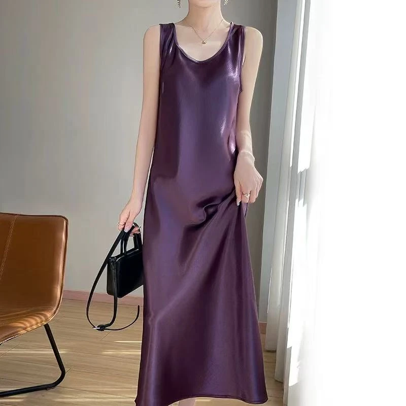 鎏金缎面2025年夏季新款圆领长裙时尚气质百搭过膝无袖