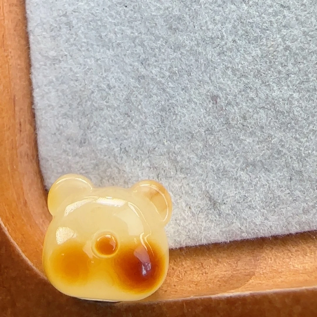 未镶嵌琥珀珠宝奇石