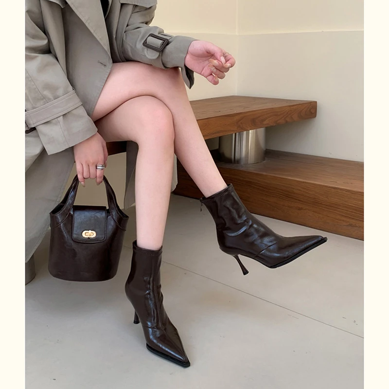 （断码清仓）高跟尖头短靴2025年新款细跟裸靴瘦瘦靴复古棕色短靴