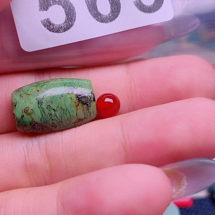 未镶嵌南红玛瑙珠宝奇石