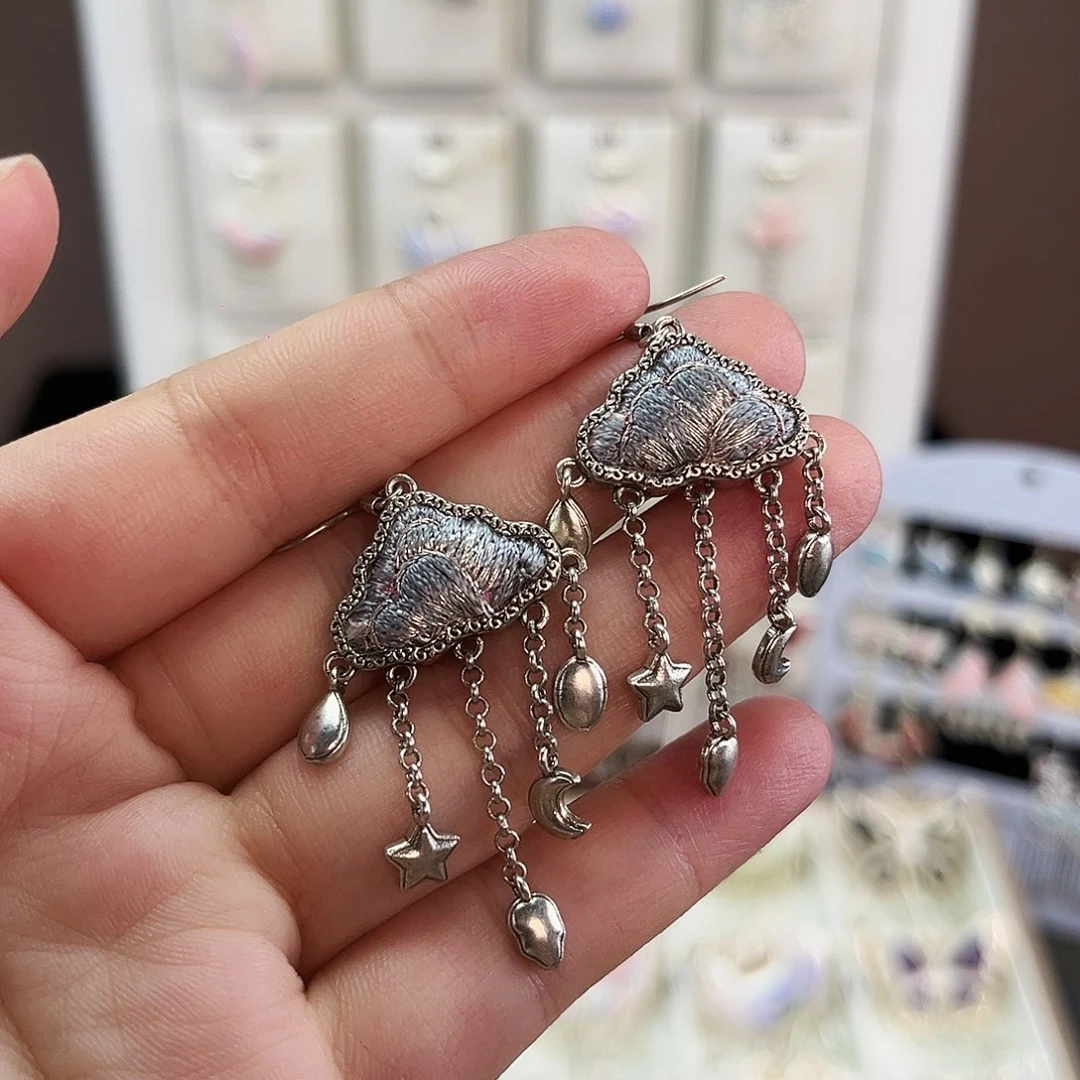 布艺合金苗绣耳坠