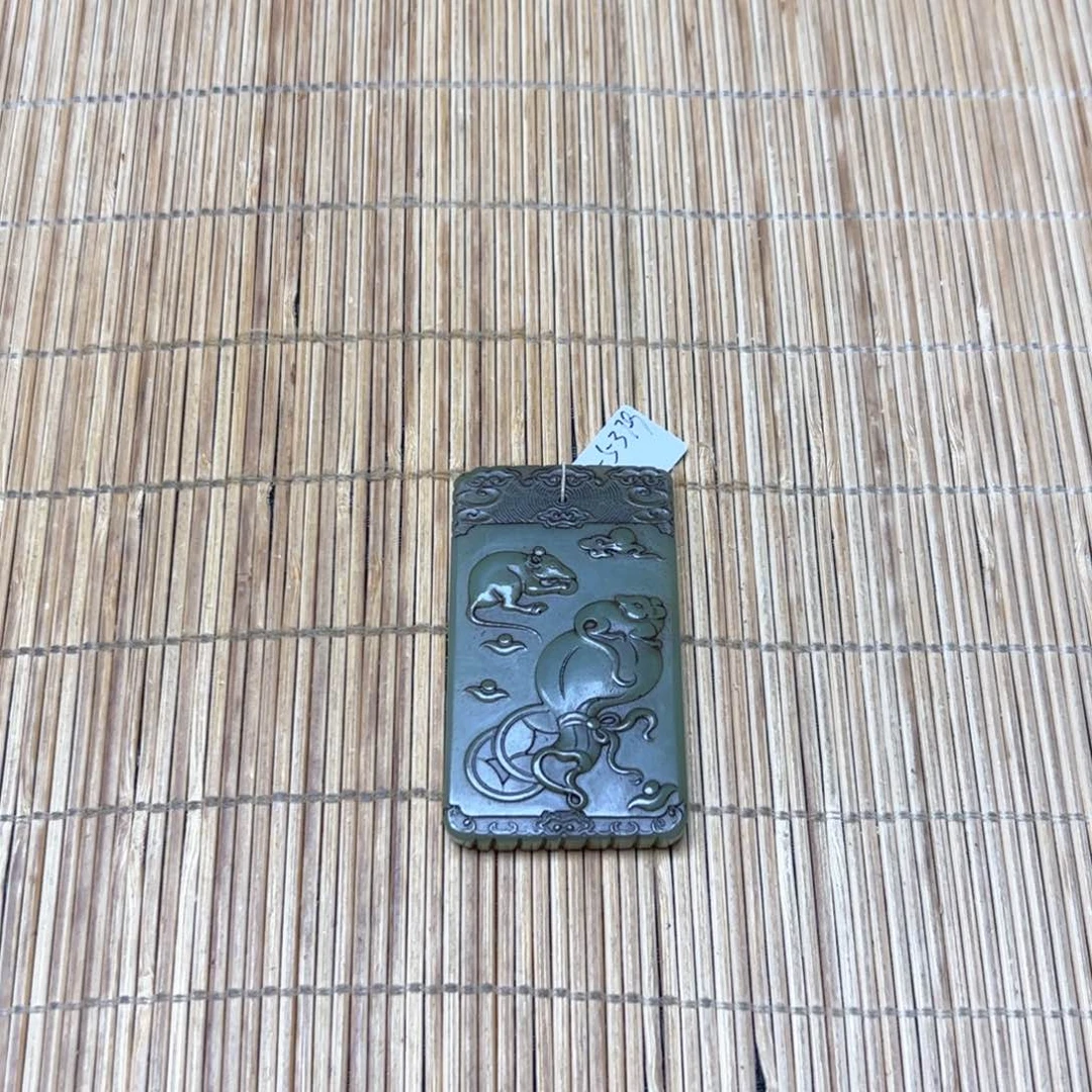 未镶嵌和田玉挂件?**文