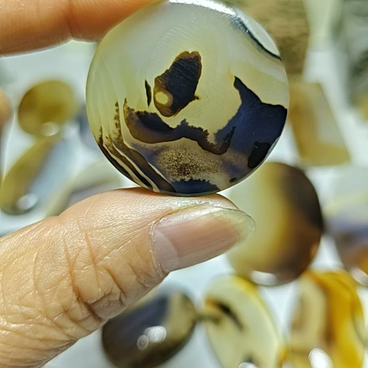 玛瑙/玉髓未镶嵌珠宝奇石