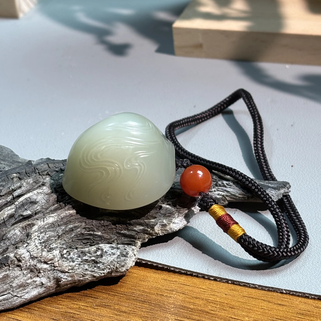 《龙龟》和田玉青白手把件