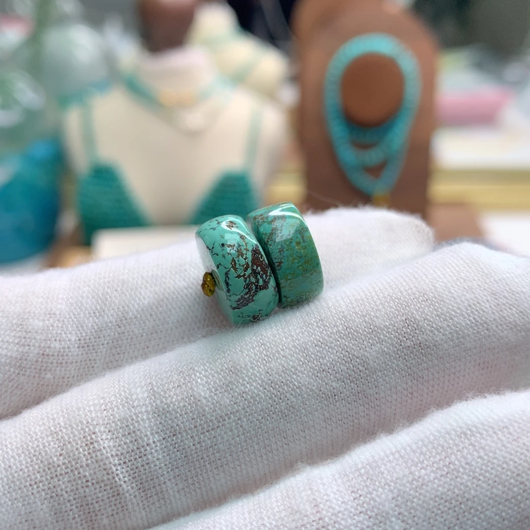 绿松石未镶嵌饰品