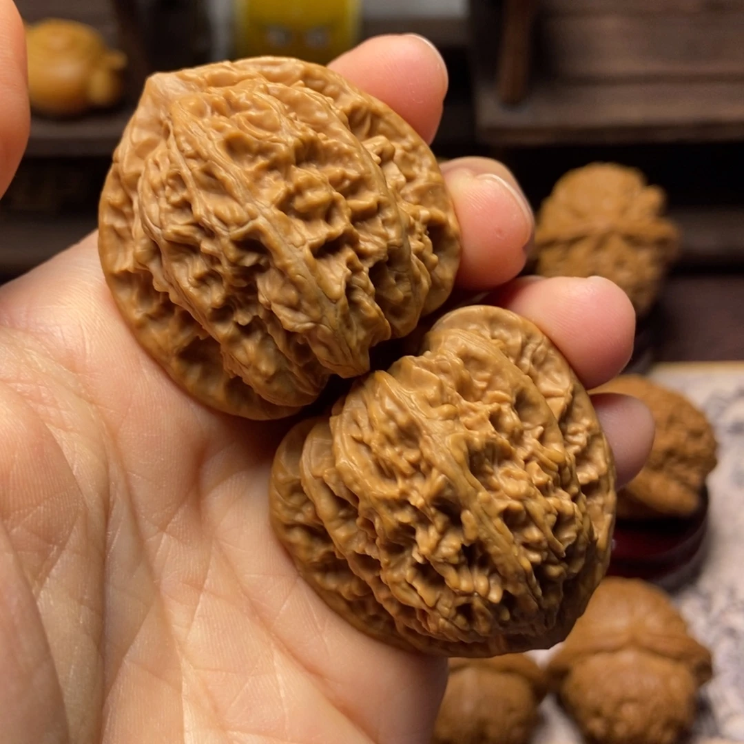 C***4文玩核桃把件盘龙虎头39