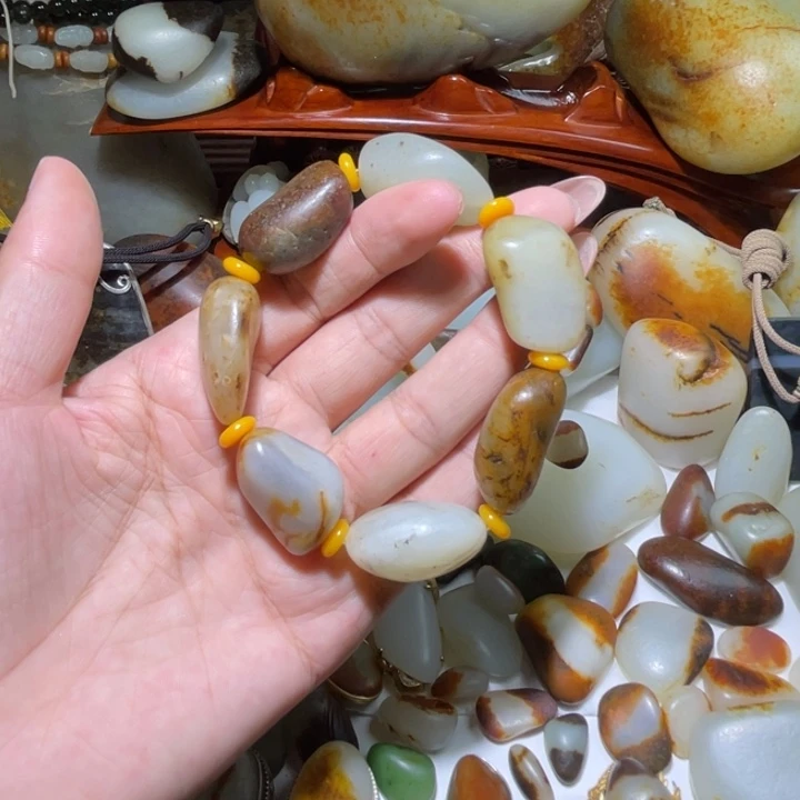 未镶嵌和田玉（子料）挂件