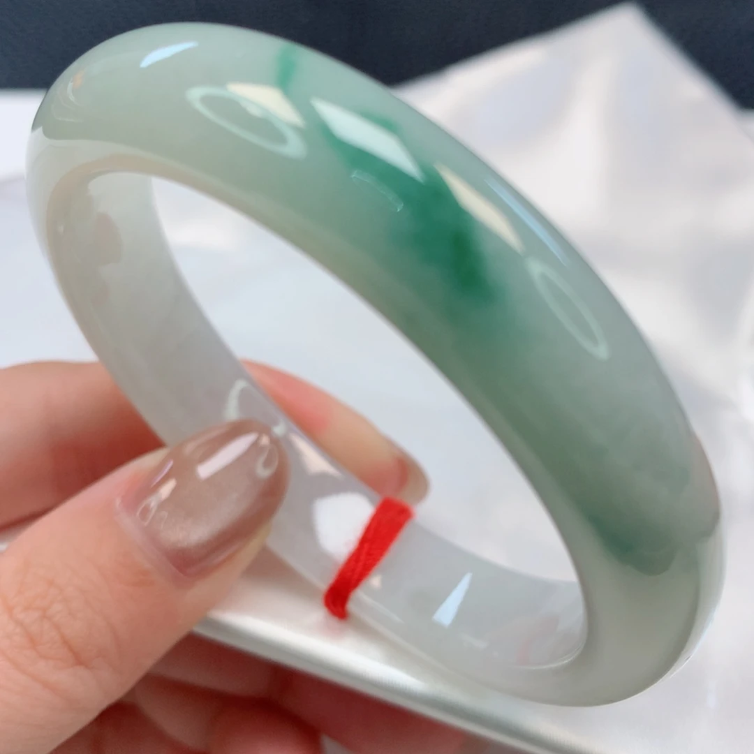 【闪购商品】翡翠手镯未镶嵌52+圈