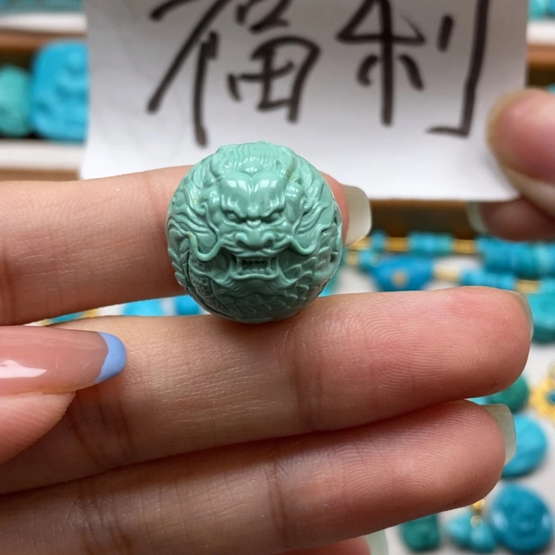 绿松石未镶嵌颈饰