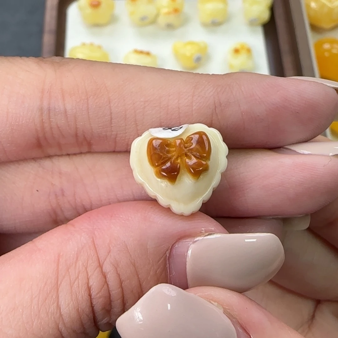 裸石琥珀未镶嵌静*天然蜜蜡