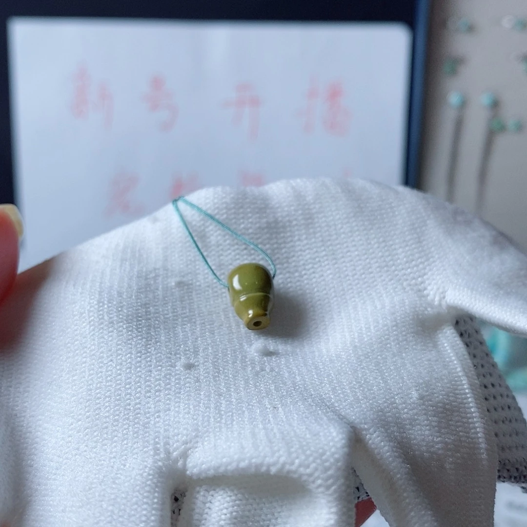 绿松石颈饰未镶嵌