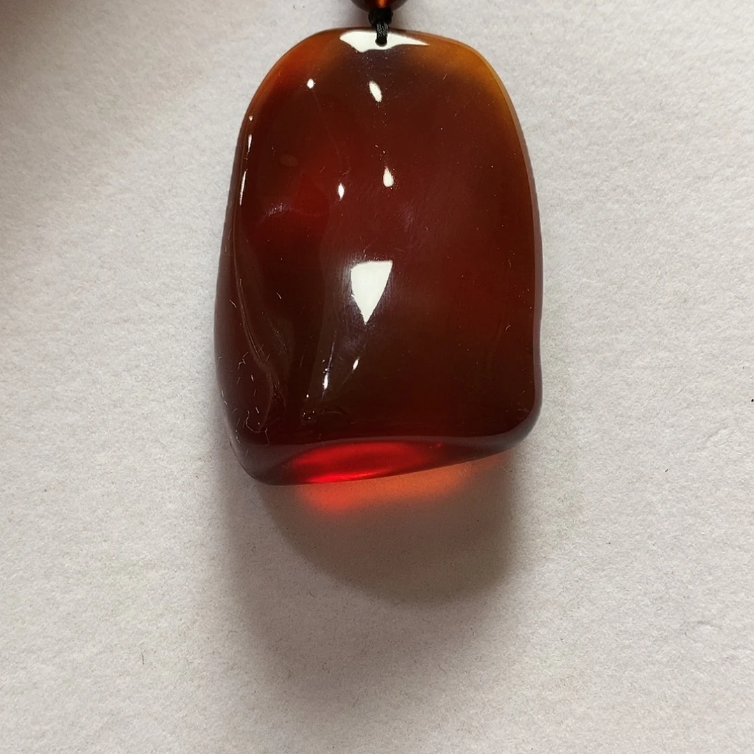 琥珀未镶嵌颈饰缅甸血珀吊坠