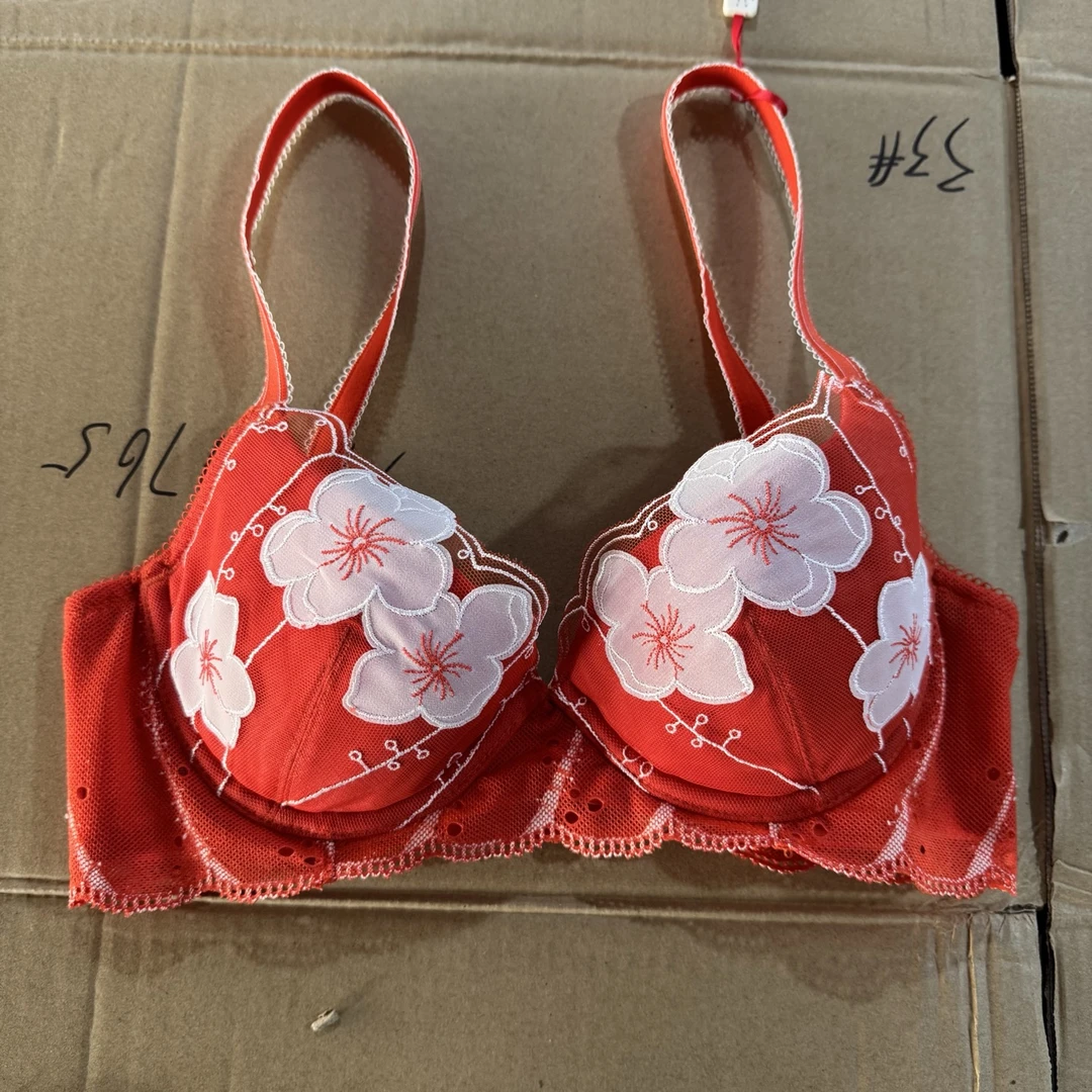 A50 黛安芬A性感蕾丝内衣女小胸聚拢钢圈文胸16-8869 No退换
