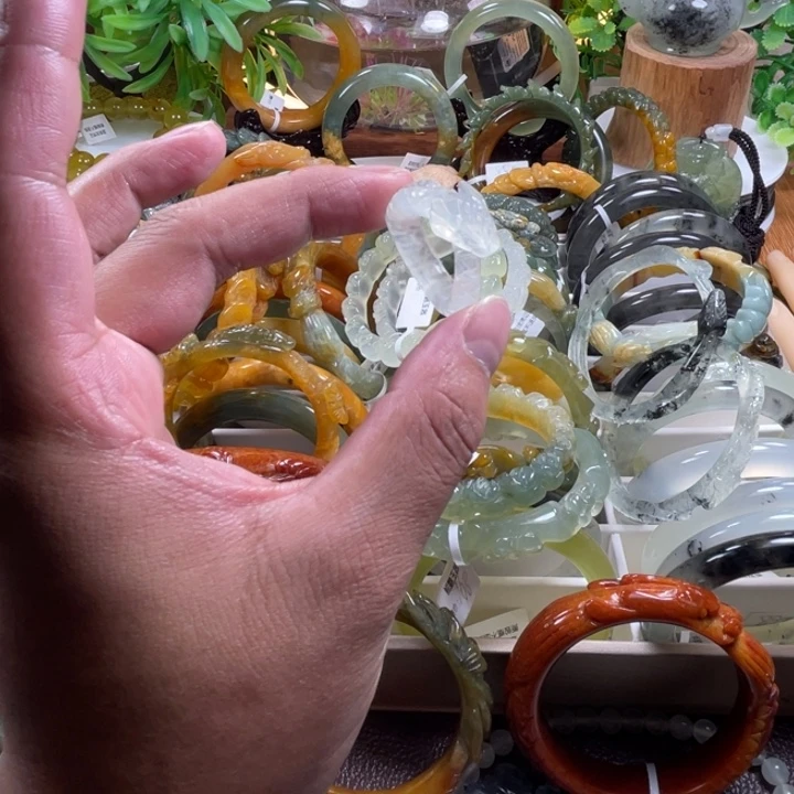 未镶嵌蛇纹石玉戒指