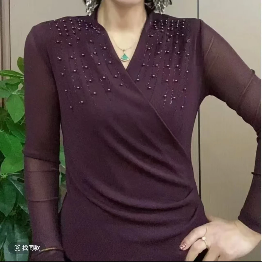 2025早春新款上衣时尚V领串珠修身设计感女士洋气小衫上衣#225