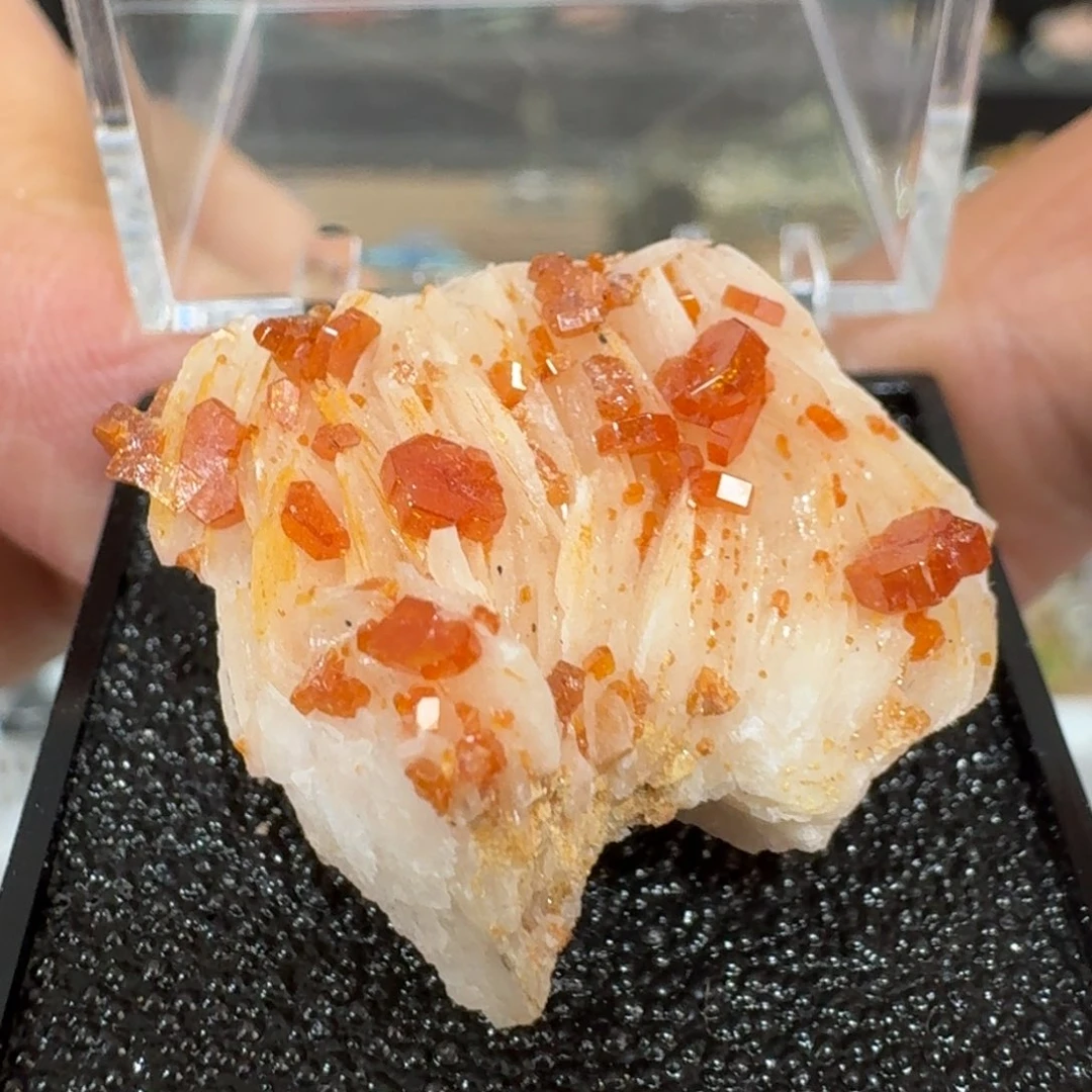 月下珠宝严选矿物
