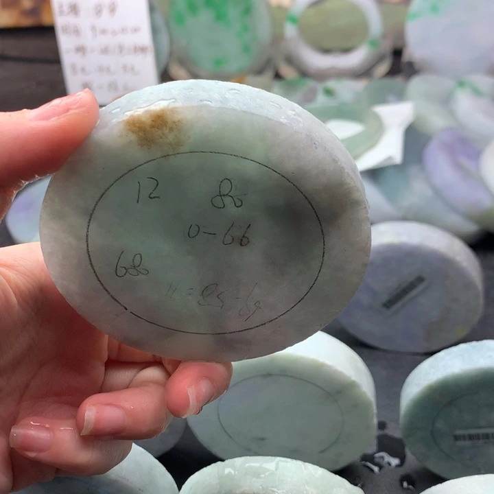 未镶嵌冰料定制翡翠