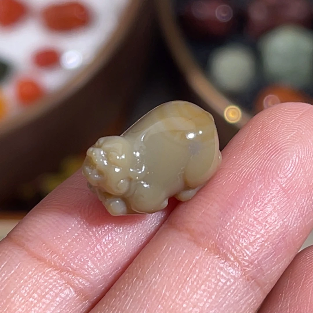 玛瑙/玉髓未镶嵌貔貅 16x10.6mm 不换退