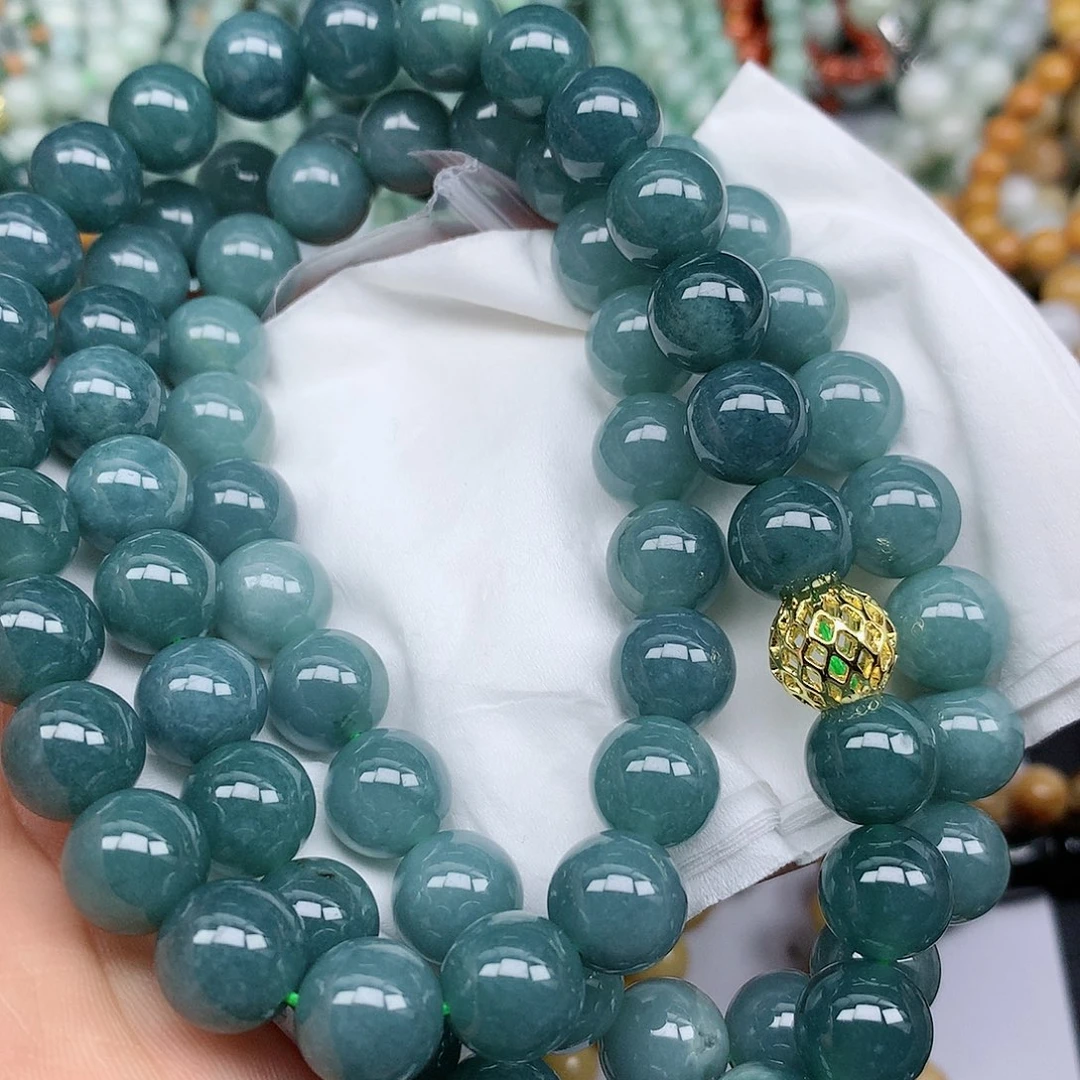 翡翠颈饰未镶嵌珠子