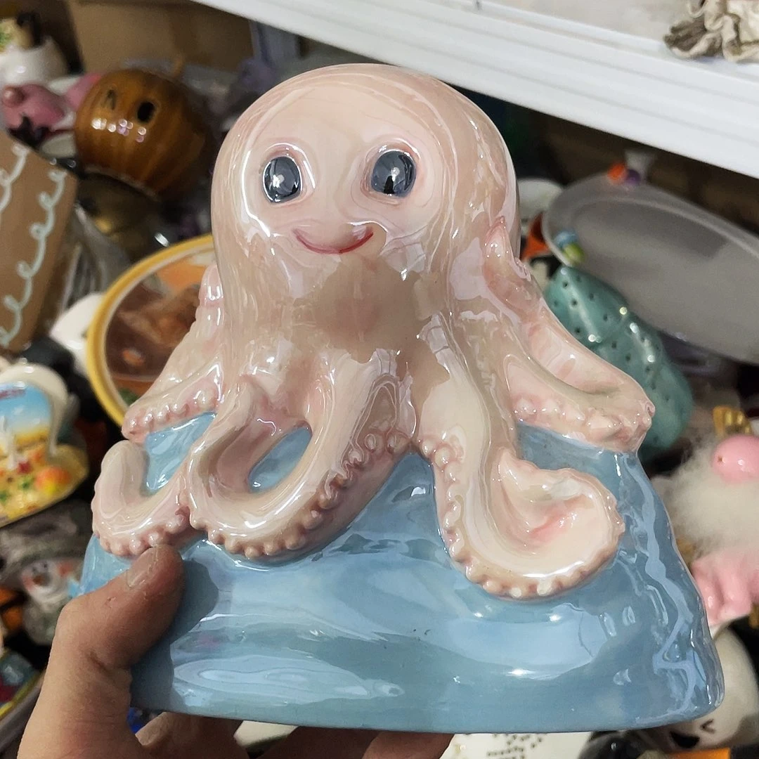 摆件   磕碰。封釉。