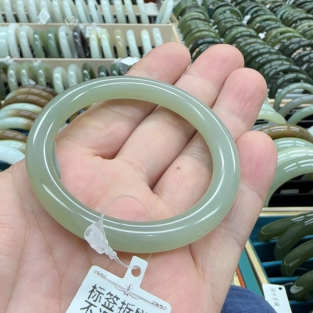 和田玉手镯未镶嵌小*新