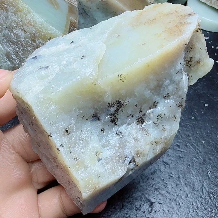 未镶嵌和田玉（糖玉）珠宝奇石