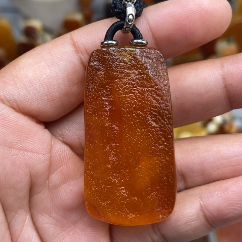 【闪购商品】琥珀颈饰未镶嵌
