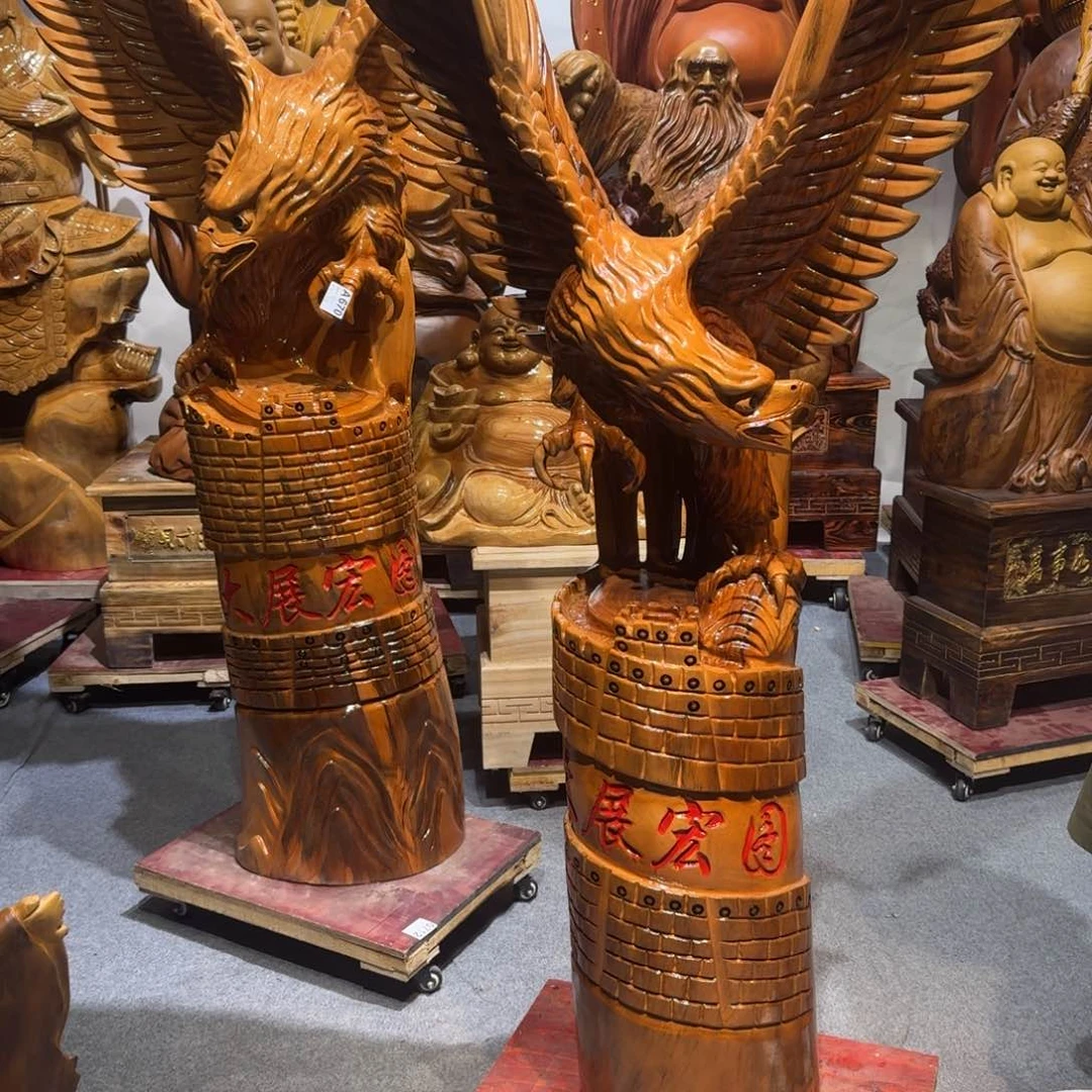 肖***强香樟木香樟木老鹰摆件一只