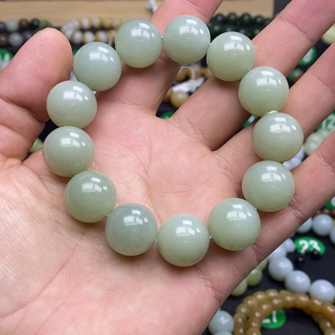 和田玉手链未镶嵌18