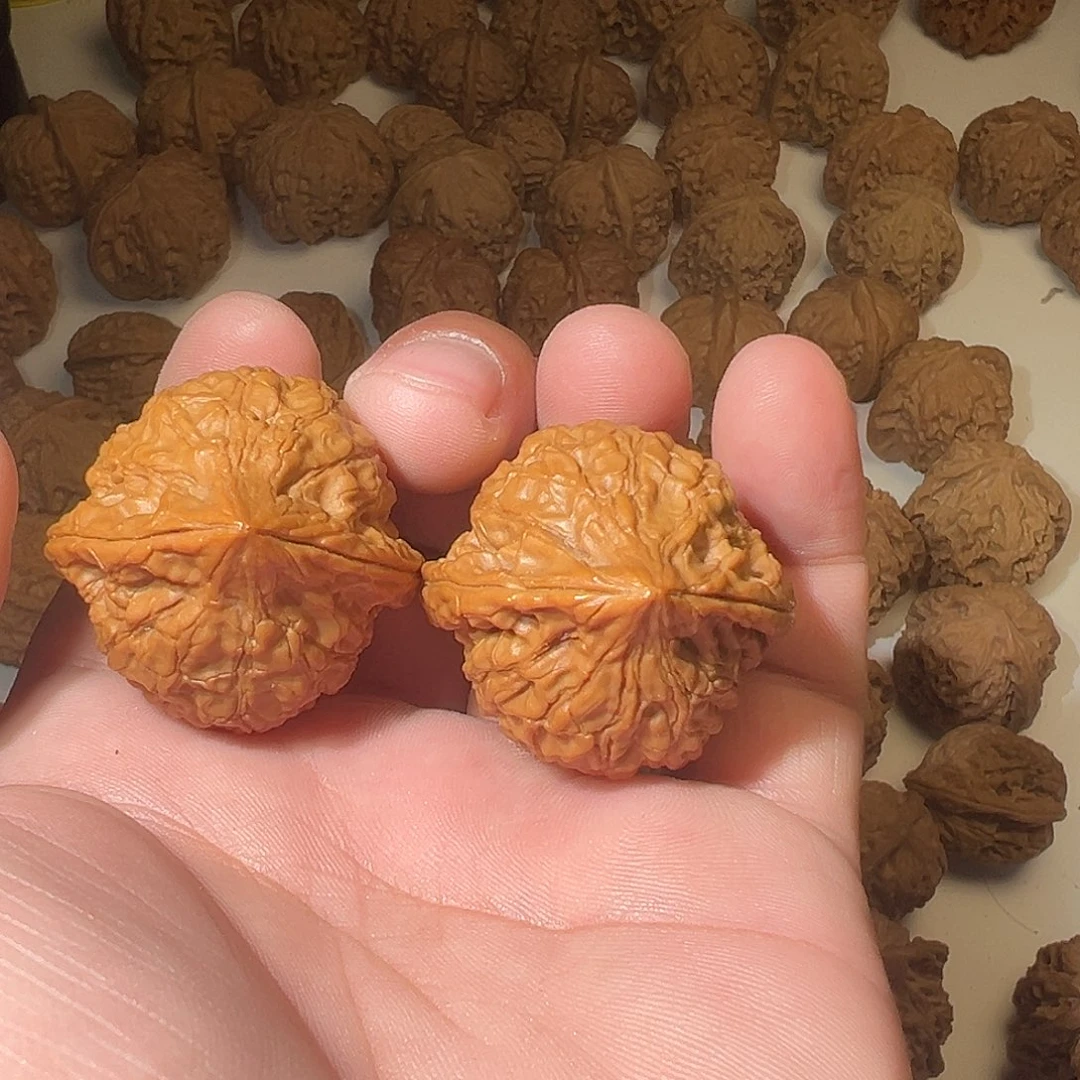 雷***Ω吊坠猴头核桃文玩