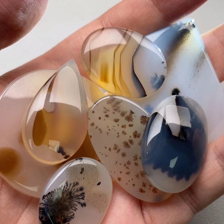 玛瑙/玉髓颈饰未镶嵌笑*哥