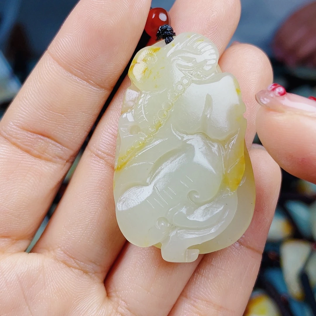 颈饰未镶嵌和田玉