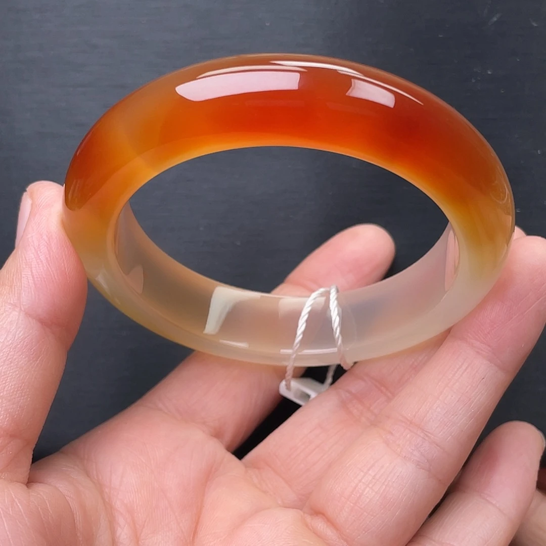 时***人手镯玛瑙/玉髓未镶嵌