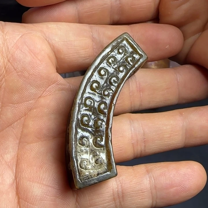 Q***生和田玉未镶嵌挂件